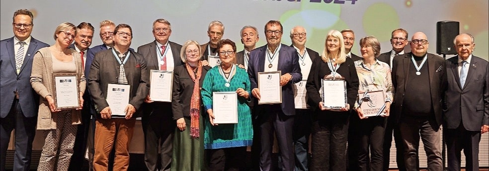 Elf Persönlichkeiten und Organisationen wurden mit der Stadtmedaille, dem Ehrenwappen sowie der Silbernen und Goldenen Bürgermedaille ausgezeichnet.Fotos: Sonny Adam
